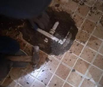 察哈尔右翼后卫生间漏水维修公司为您分享下卫生间渗水如何处理及注意事项